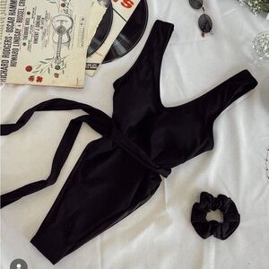 NWOT Toluca Artemis Midi Swim